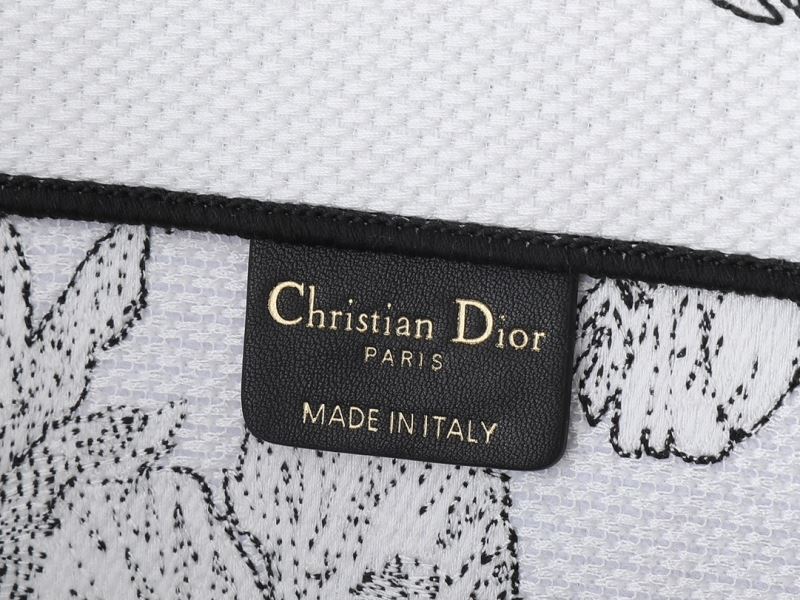 Christian Dior Shopping Bags